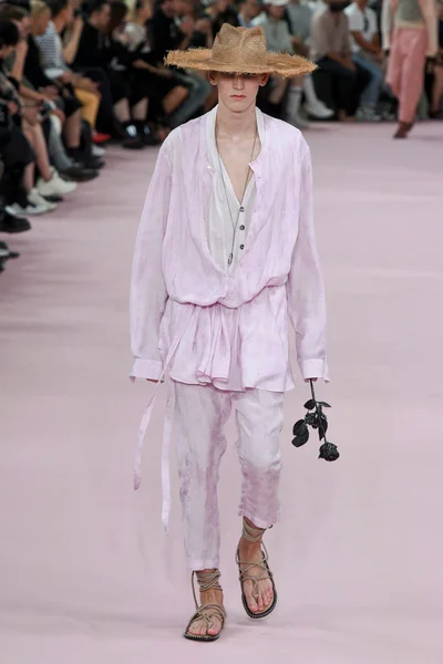 Look 24